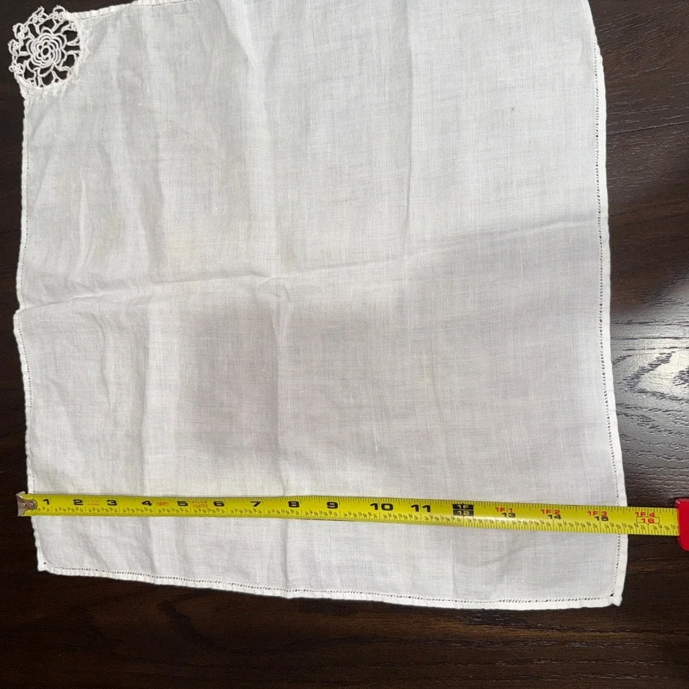 Set Of 3 Vintage Antique Embroidered Tea Guest Towel & 2 Vintage Handkerchiefs